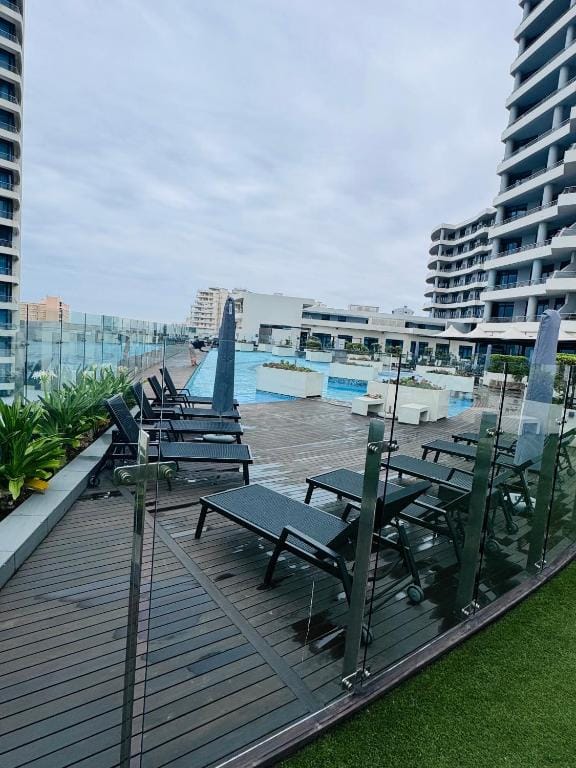 Pearlview — 3