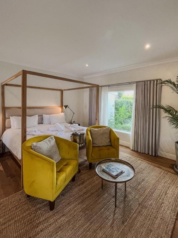 La Paris Estate — 2
