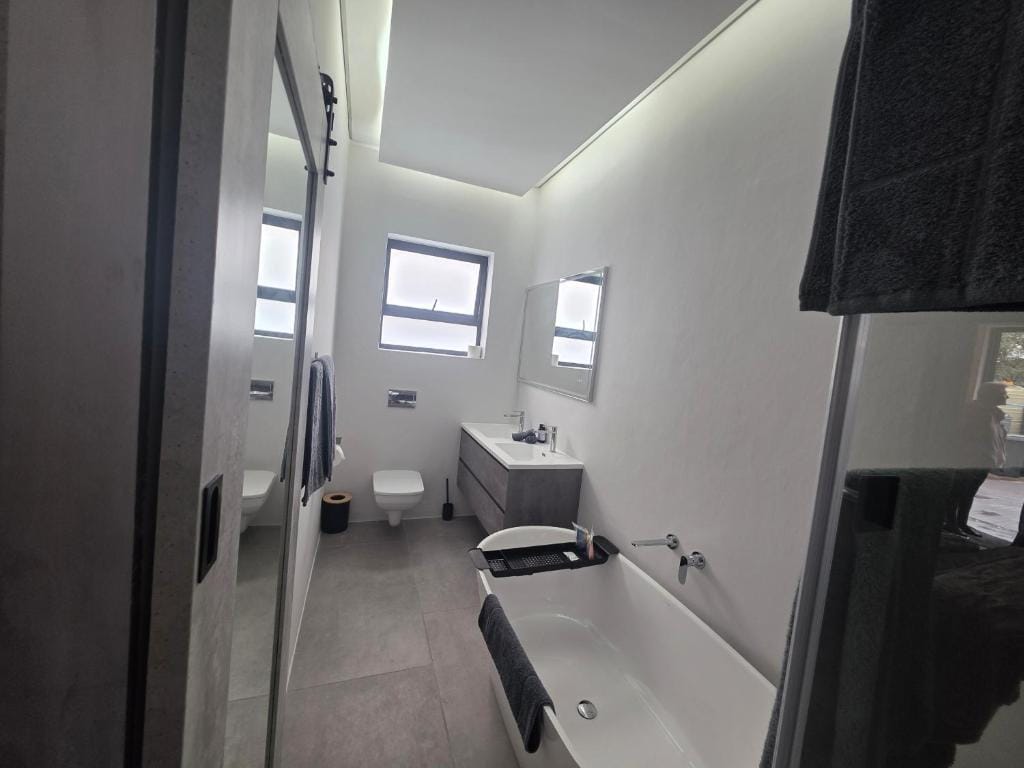 Terra Nova Suites and Spa — 3