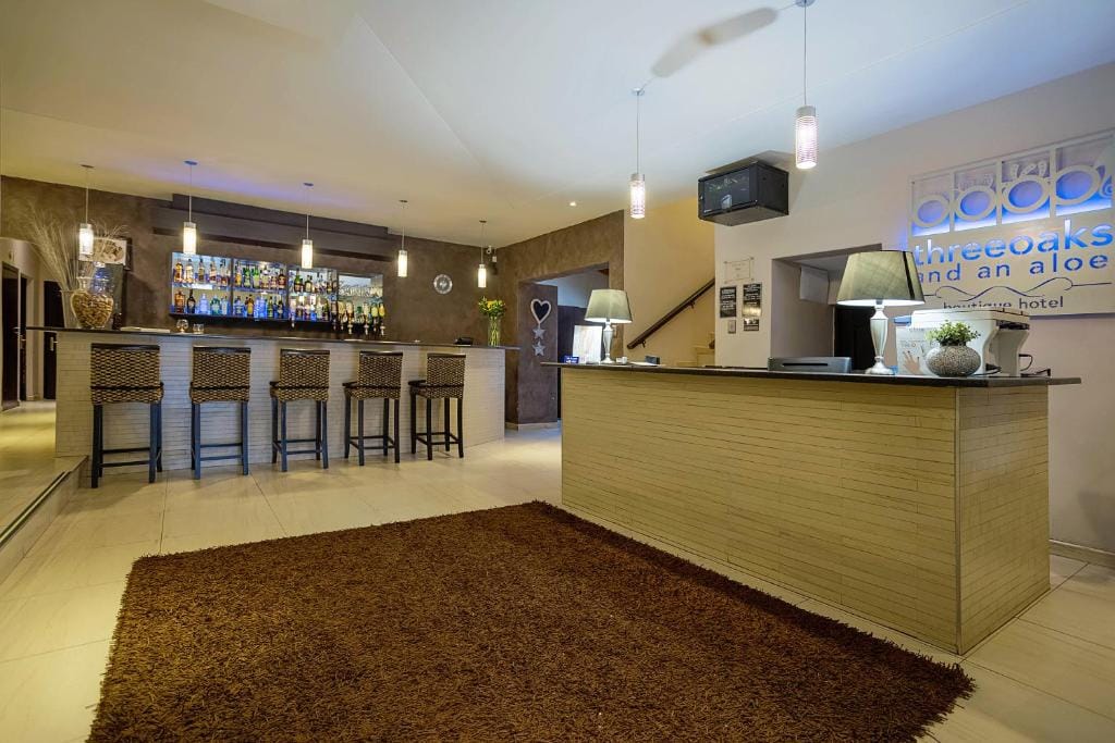 Three Oaks and an Aloe Boutique Hotel — 5