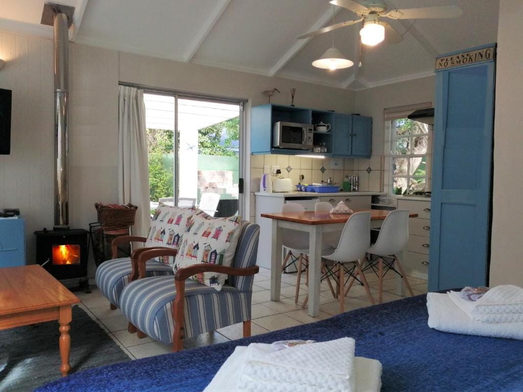 Eastbury Cottage — 5