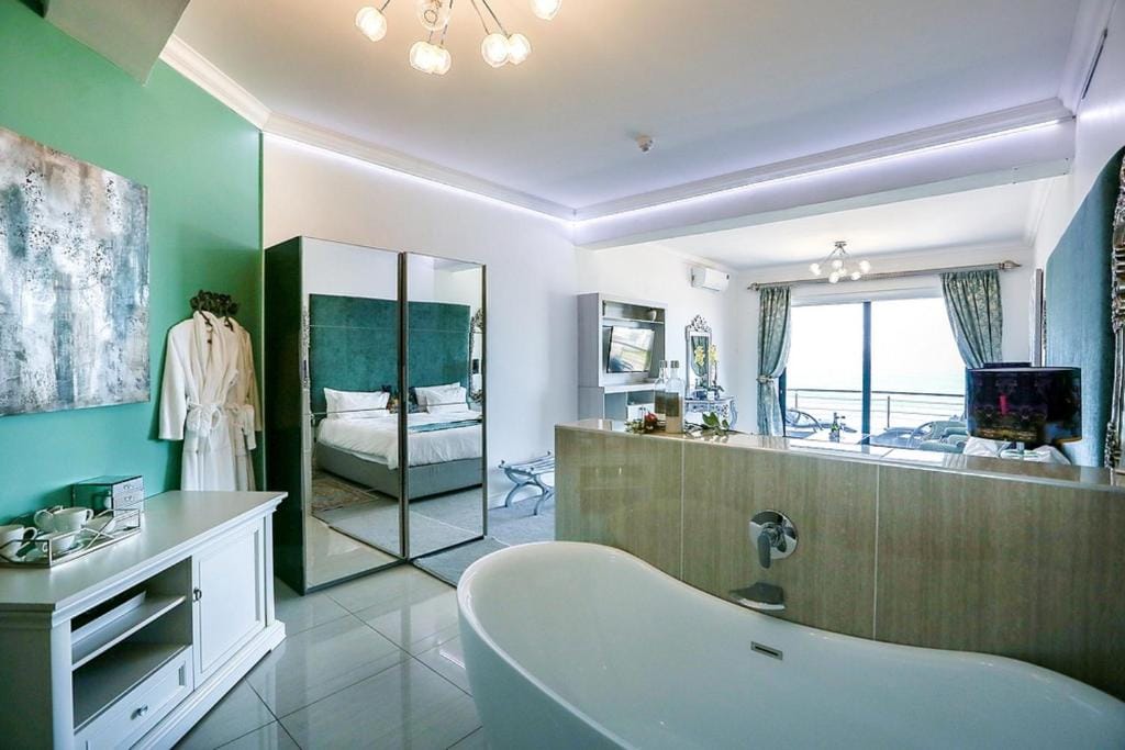 Misty Waves Boutique Hotel — 2