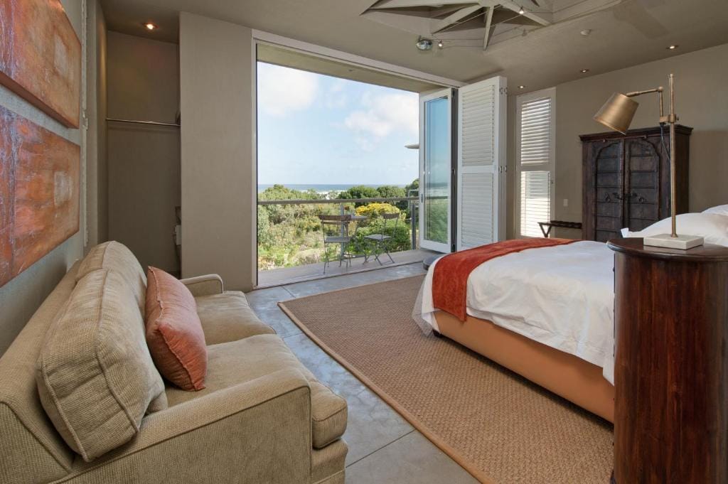 Mosselberg on Grotto Beach — 3