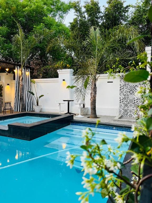 435 on vale boutique Villa — 1