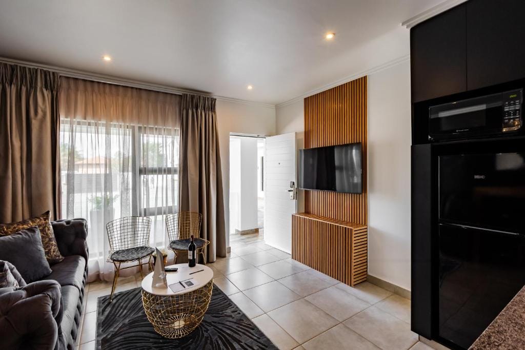 Bedfordview Hotel & Apartments — 5
