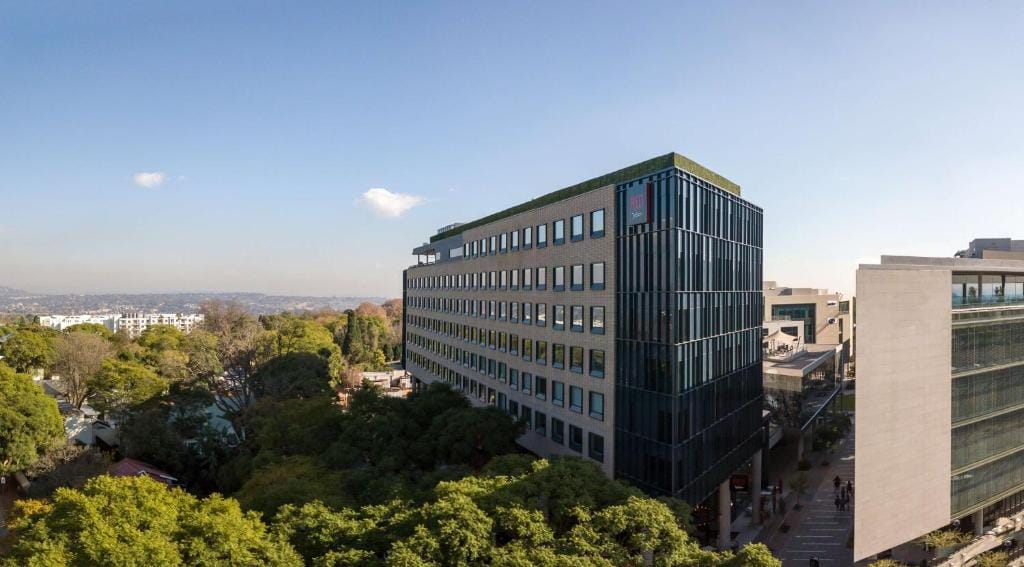 Radisson RED Hotel Johannesburg Rosebank — 1