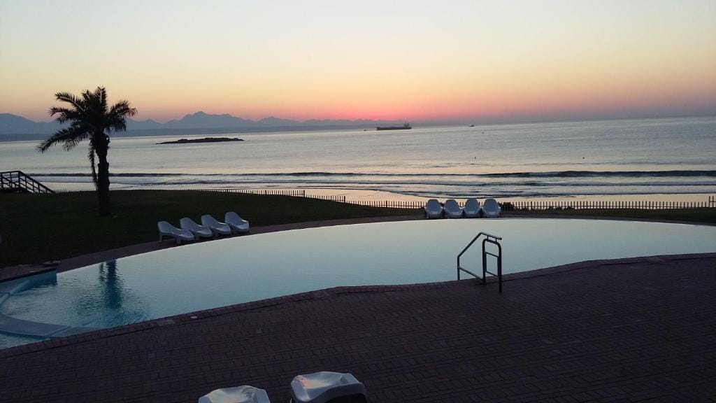 Beach Club Self Catering Apartments — 5