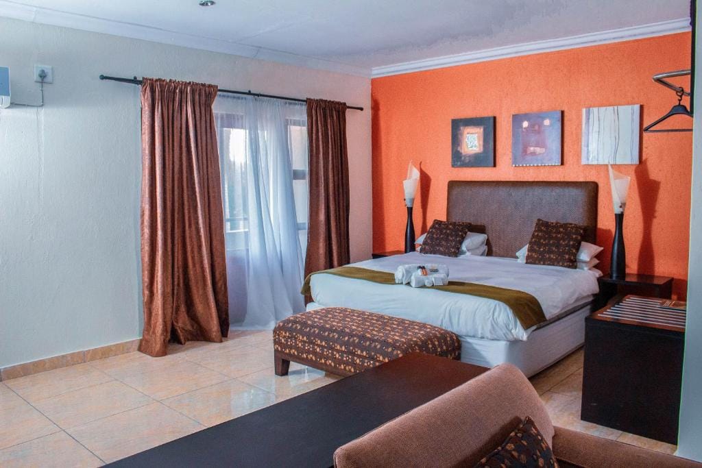 Coyotes Hotel & Conference Centre — 2