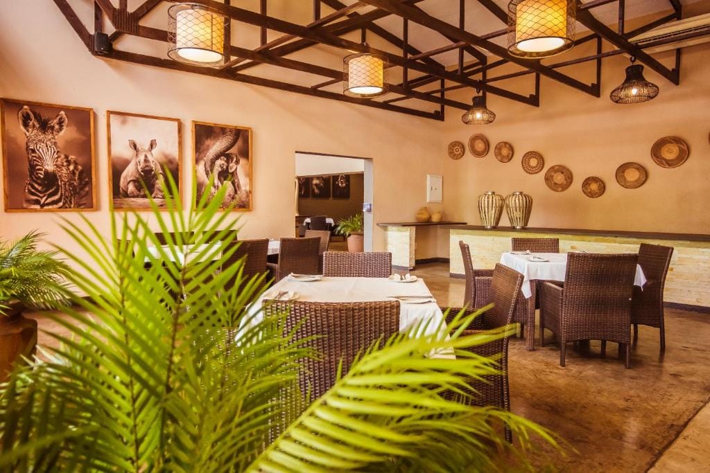 Bushveld Terrace Safari Hotel, Lodge & Spa — 3
