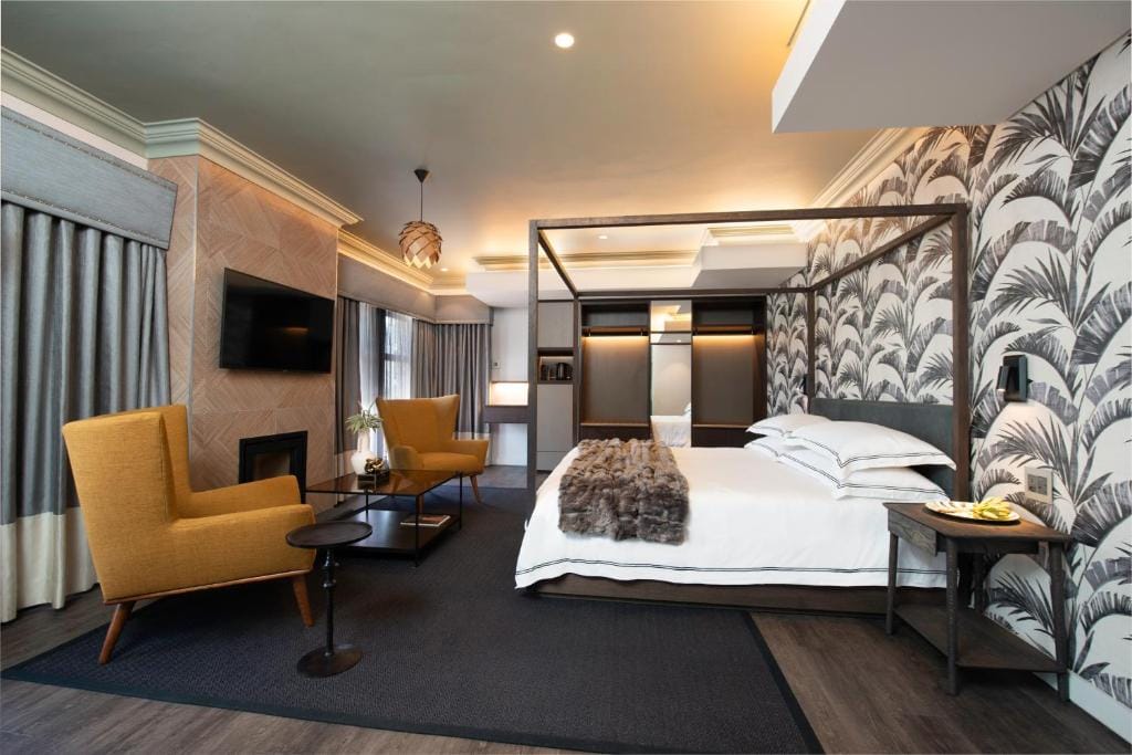 The Feather Hill Boutique Hotel — 2
