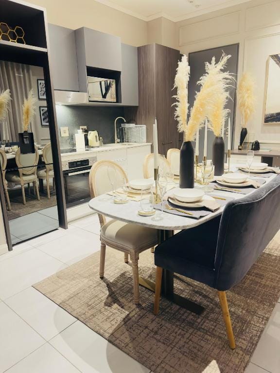 French love, Menlyn Maine — 3