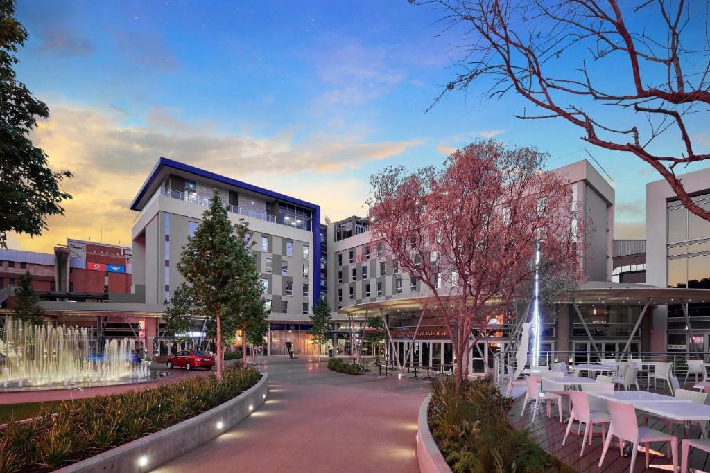 Protea Hotel by Marriott Pretoria Loftus Park — 1