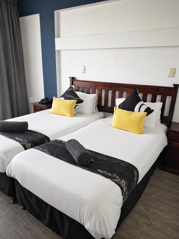 Hoedjiesbaai Hotel — 1