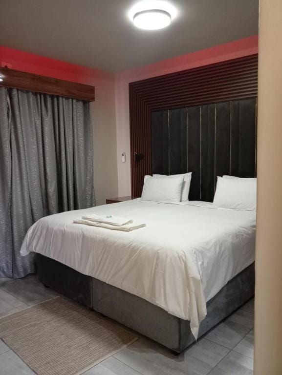 VHAFAMADI LUXURY SUITES and SPA — 1