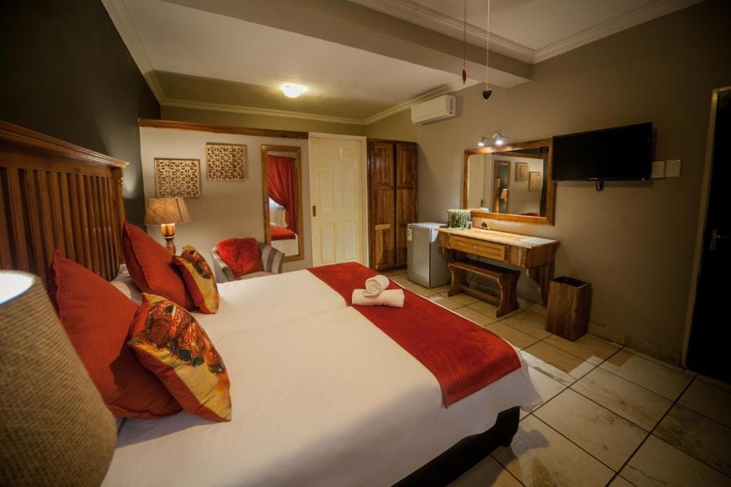 Ivory Tusk Lodge — 5
