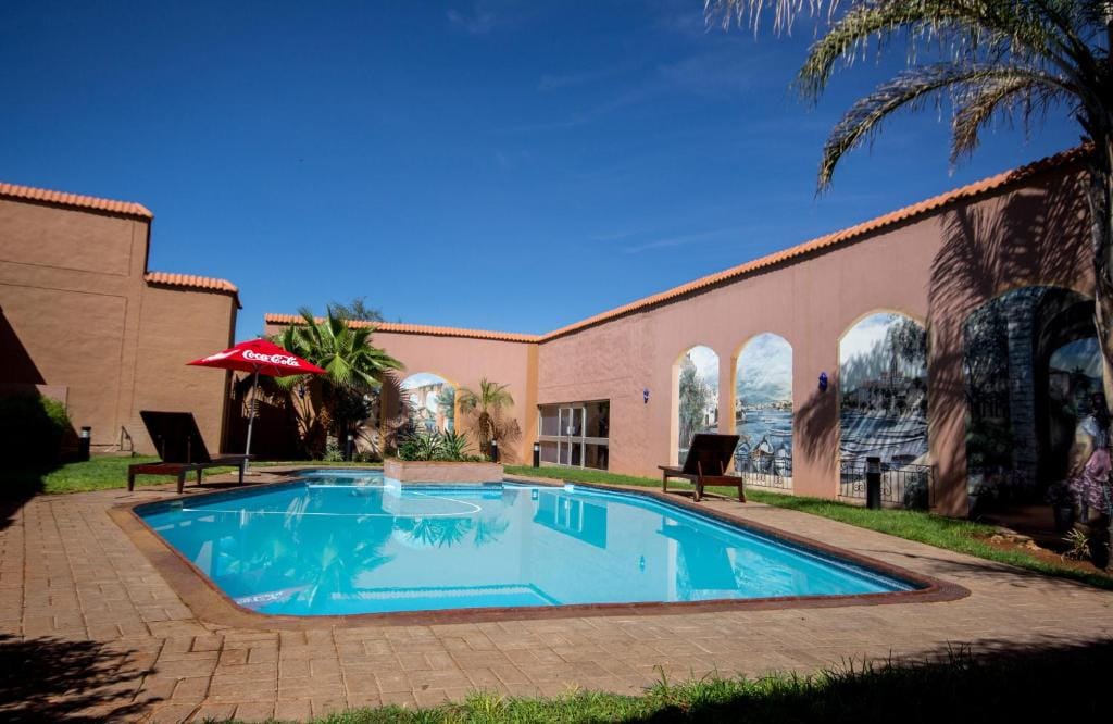 Desert Palace Hotel — 1